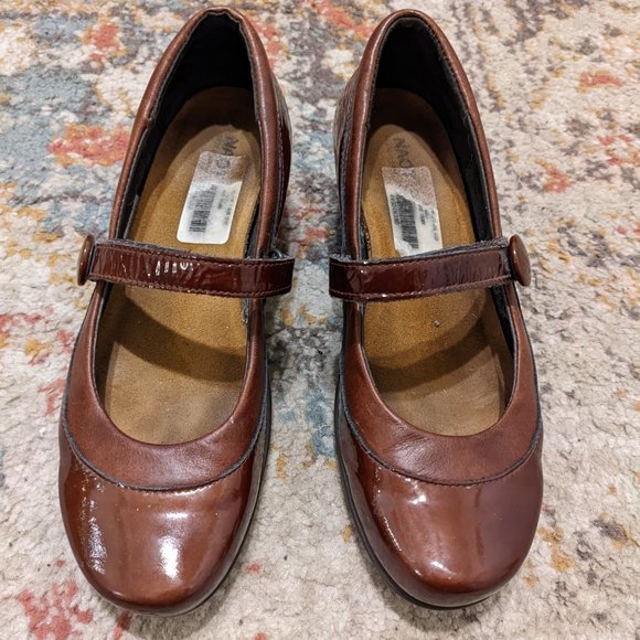 Naot Brown Patent Leather Mary Janes - Picture 5 of 5